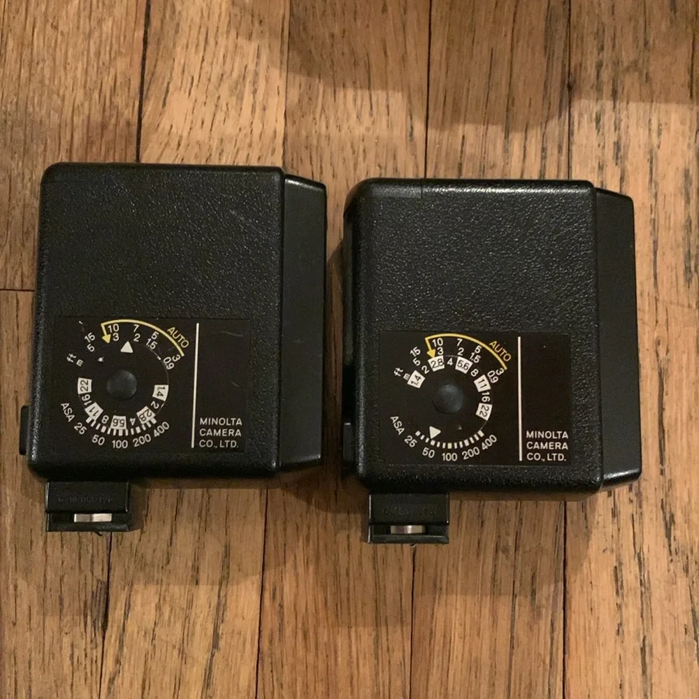 Minolta Maxxum 5000 35mm SLR w/ 2 Minolta Auto 14 flashes